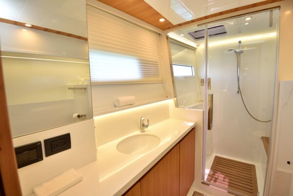 Luxury yacht charters Cabo and fishing charters in Cabo, Cabo San Lucas, and Los Cabos – premium yacht rental and deep sea fishing experiences