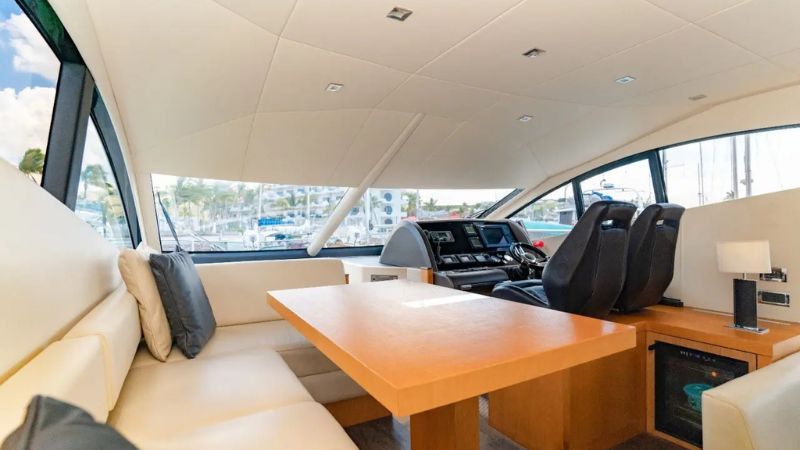 fishing-yacht-rental-Sunseeker-60-ft-(13)