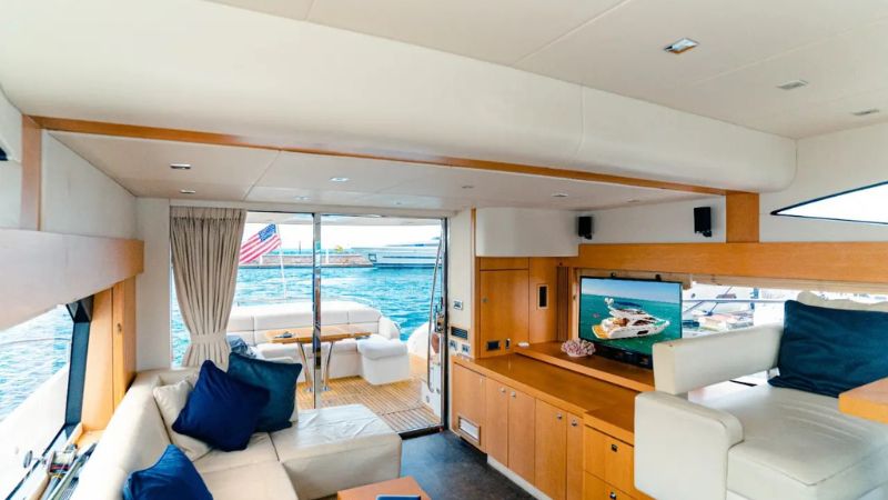 fishing-yacht-rental-Sunseeker-60-ft-(19)