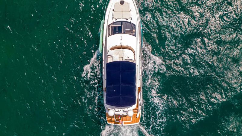 fishing-yacht-rental-Sunseeker-60-ft-(4)