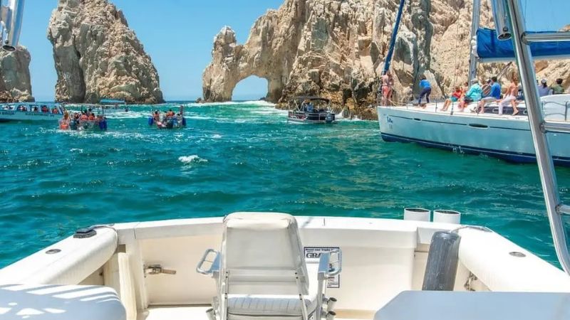 yacht-rental-cabo-express-33-ft-(2)