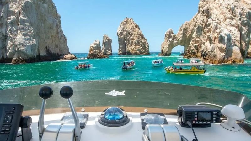 yacht-rental-cabo-express-33-ft-(7)