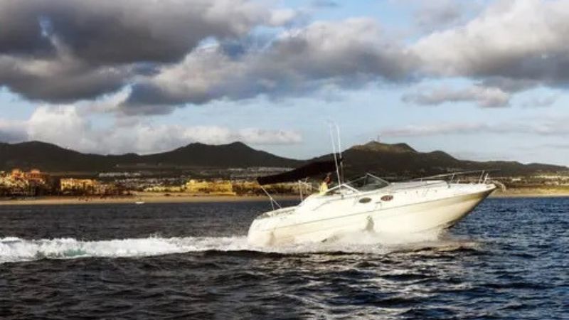30-ft-luxury-yacht-(4)