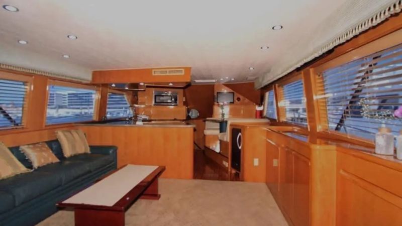 fishing-yacht-charter-and-trips-65-ft-(2)