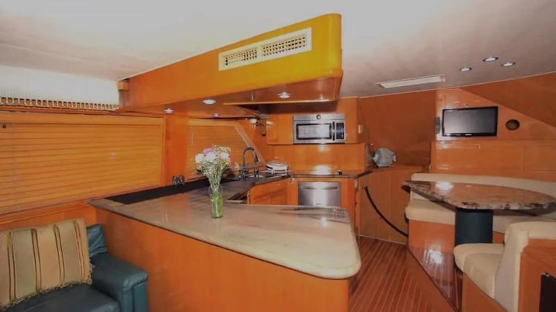 fishing-yacht-charter-and-trips-65-ft-(4)