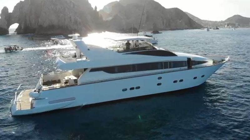 luxury-yacht-charter-antago-98-ft-(2)