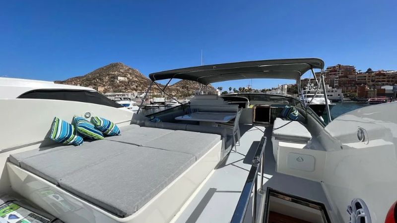 luxury-yacht-charter-antago-98-ft-(8)