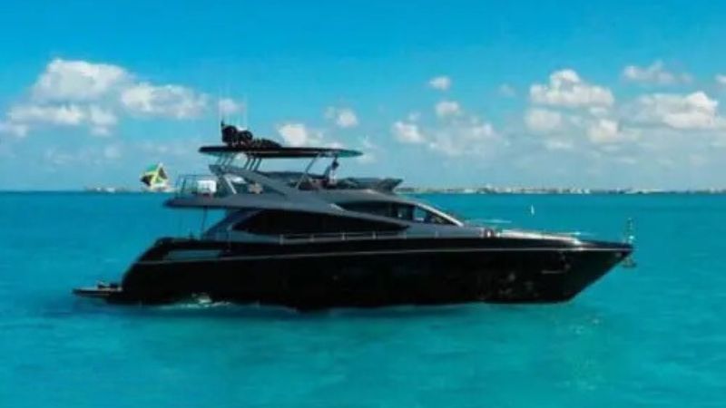 luxury-yacht-rental-sunseeker-80-ft-(11)