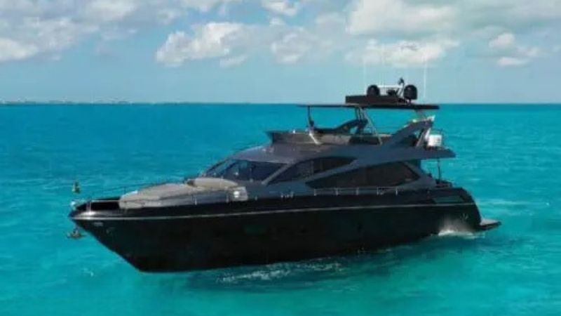 Luxury Yacht Rental Sunseeker 80 ft