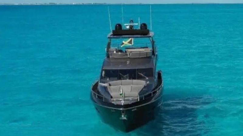 luxury-yacht-rental-sunseeker-80-ft-(7)