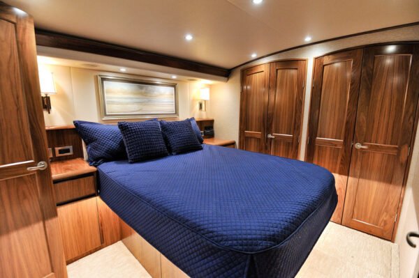Luxury yacht charters Cabo and fishing charters in Cabo, Cabo San Lucas, and Los Cabos – premium yacht rental and deep sea fishing experiences