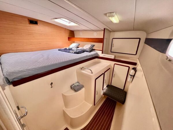Catamaran Sailboat 52 | Yacht Charters Cabo - Image 7