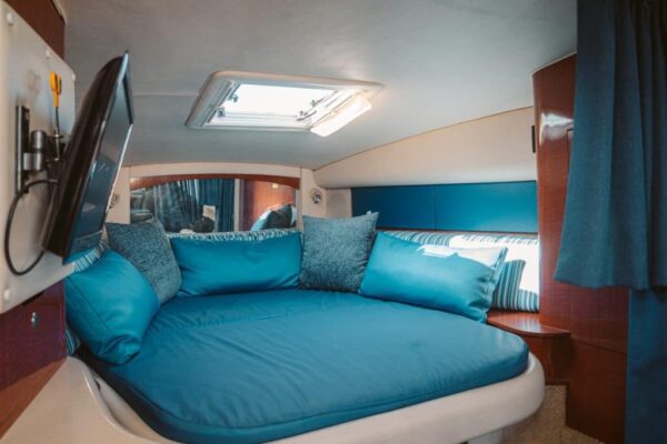 SUNDANCER 32 Yacht Rental - Image 8