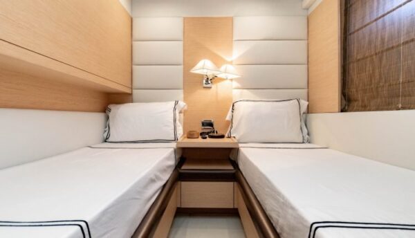 Azimuth 84' ft | Yacht Charters Cancun - Image 9
