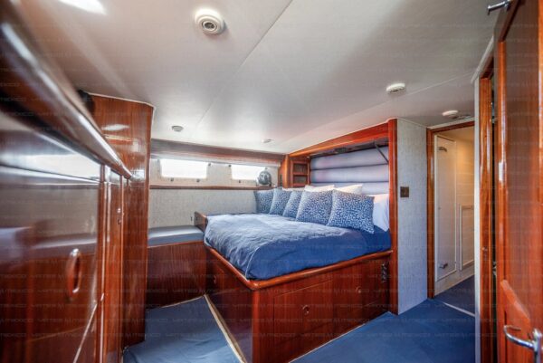 Hatteras 70' | Yacht Charters Cabo San Lucas - Image 11
