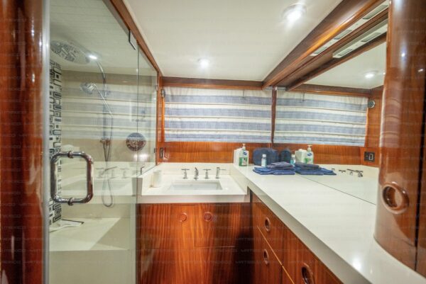 Hatteras 70' | Yacht Charters Cabo San Lucas - Image 5