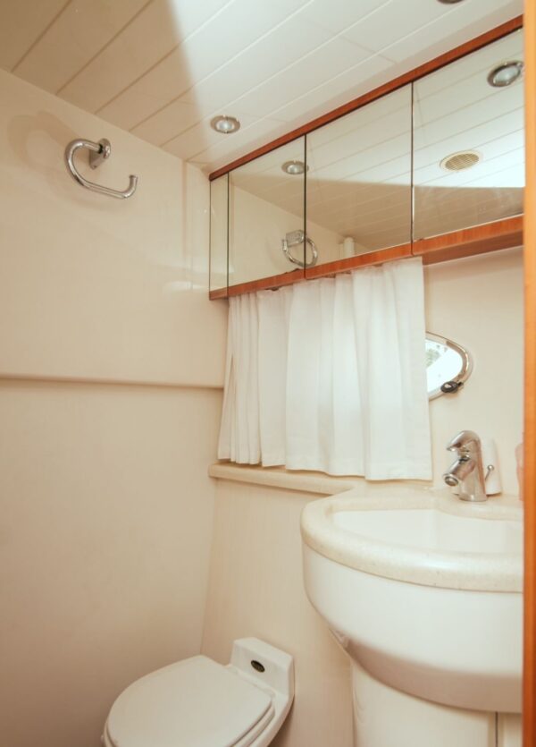 Princess 50' 2010 | Yacht Charters Cabo - Image 6