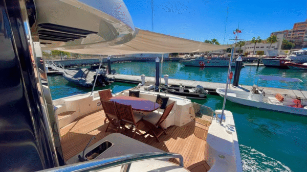 Searay 65' 2015 | Yacht Charter Cabo - Image 4
