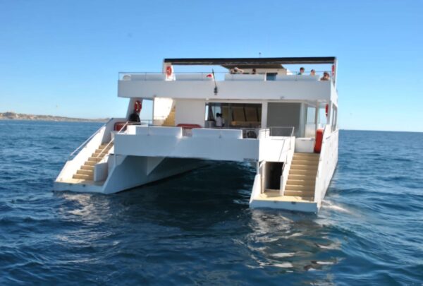 Catamaran 100 ' | Public Excursion Cabo - Image 5