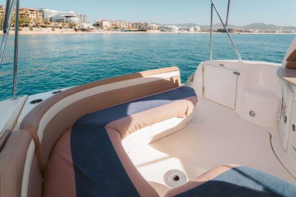 SUNDANCER 32 Yacht Rental - Image 6