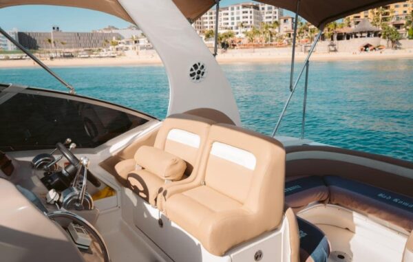 SUNDANCER 32 Yacht Rental - Image 2