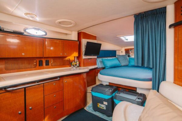 SUNDANCER 32 Yacht Rental - Image 5