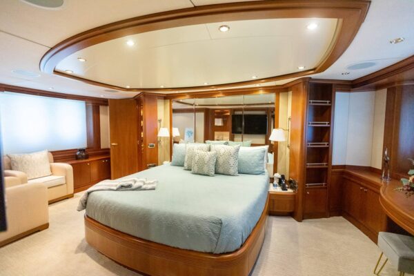 Refit Azimut 116' 2022 | Yach Charters Cabo - Image 16