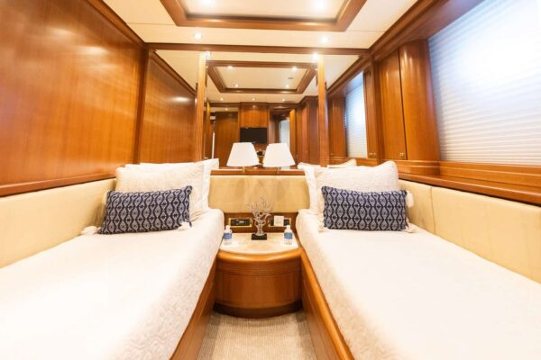 Refit Azimut 116' 2022 | Yach Charters Cabo - Image 13