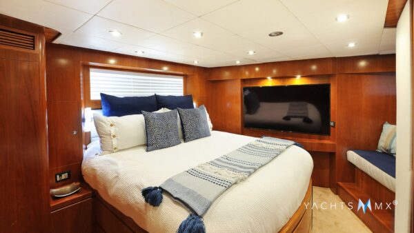 Solange 80' 2010  | Yacht Charters Cabo - Image 6