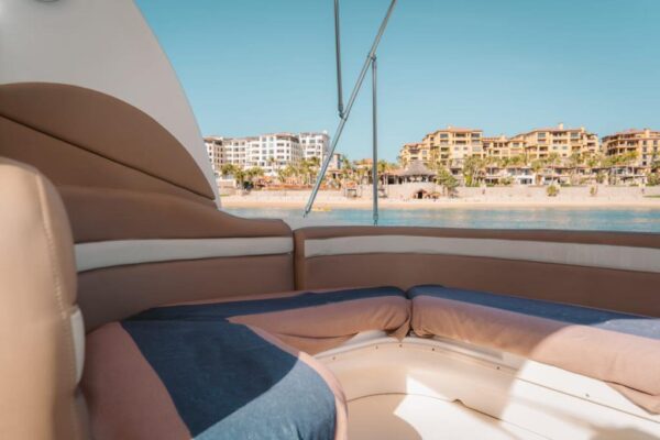 SUNDANCER 32 Yacht Rental - Image 3