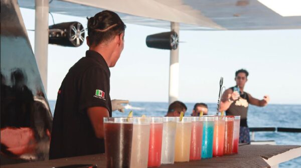 CATAMARAN 60 | Yacht Charters Cabo - Image 11