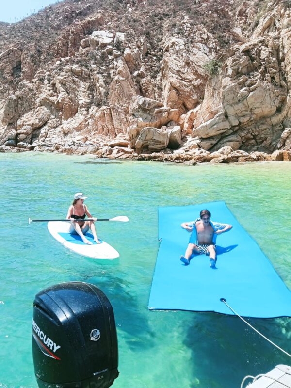 Pantoon Boat | Yacht charters Cabo - Image 3