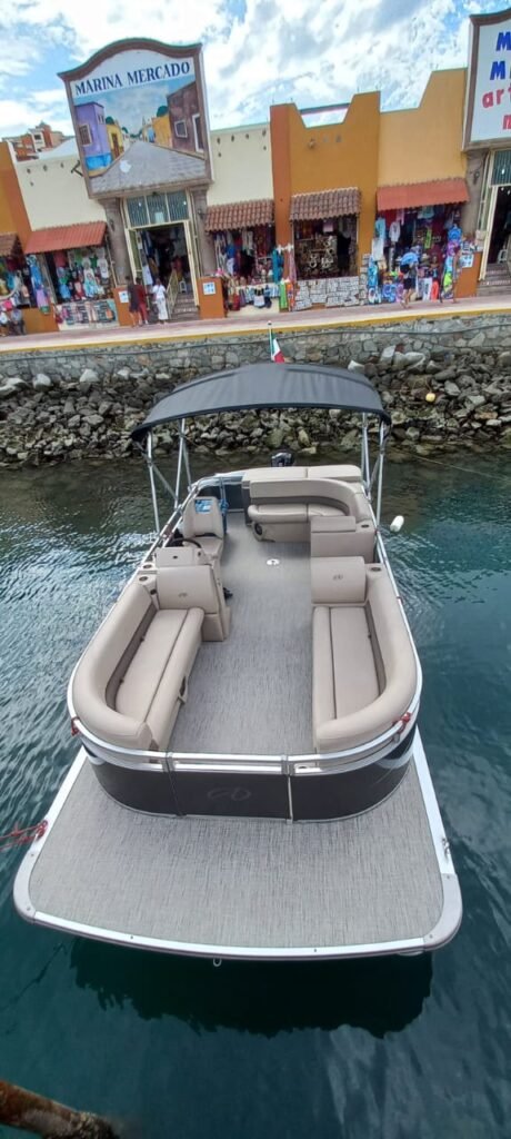 pantoon-boat-yacht-charters-cabo