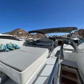 Antago 98 Yacht Rental - Image 9
